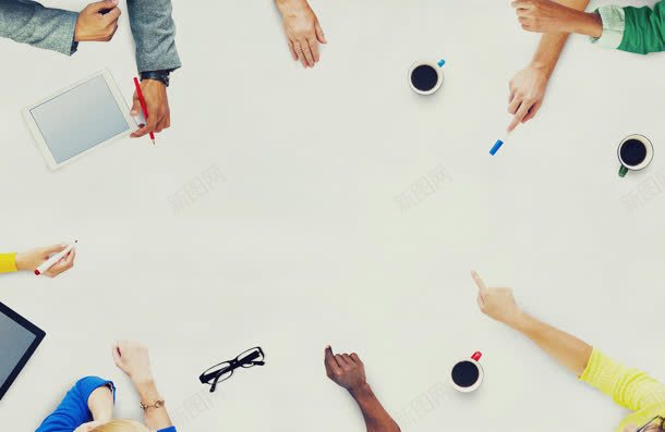 灰色背景上的人手咖啡电脑jpg设计背景_88icon https://88icon.com 人手 咖啡 灰色 电脑 背景