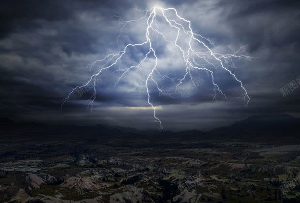 雷鸣闪电jpg设计背景_88icon https://88icon.com 其它类别 图片素材 毁灭的城市 电击 背景花边 荒漠风景 闪电 雷电 雷鸣闪电图片 雷鸣闪电图片素材下载