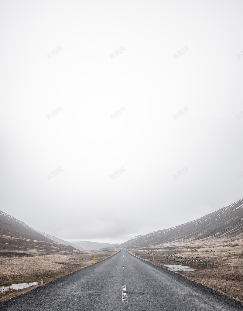 简约时尚公路广告jpg设计背景_88icon https://88icon.com 云海 公路 大气 广告 文艺 时尚 简约 自然风景 远山