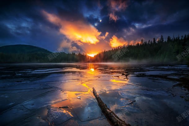 蓝天阳光雪水草地jpg设计背景_88icon https://88icon.com 草地 蓝天 阳光 雪水