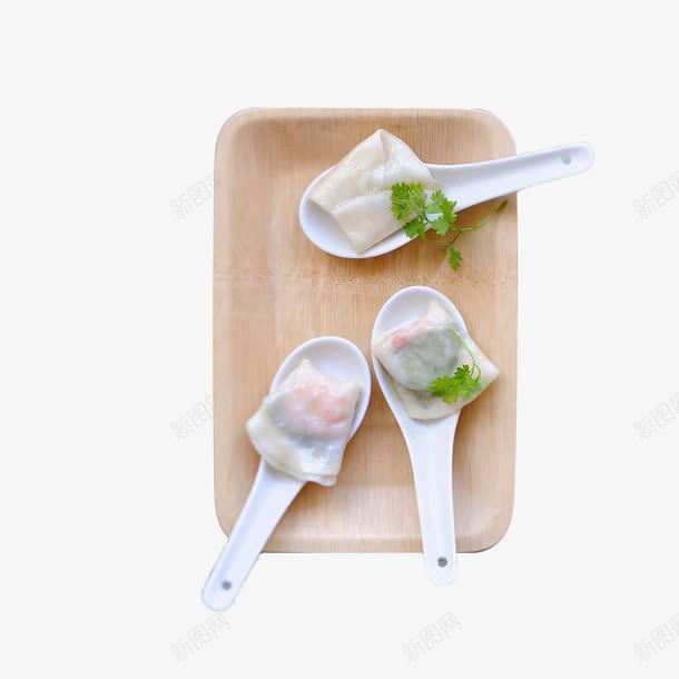 木盘子上的云吞小吃png免抠素材_88icon https://88icon.com 云吞 勺子 小吃 料理 木盘 美食 面食 馄钝 馄饨 香菜