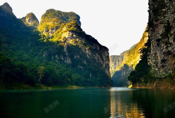美丽的湖光山色六png免抠素材_88icon https://88icon.com 山水 湖光 美丽 自然 风景