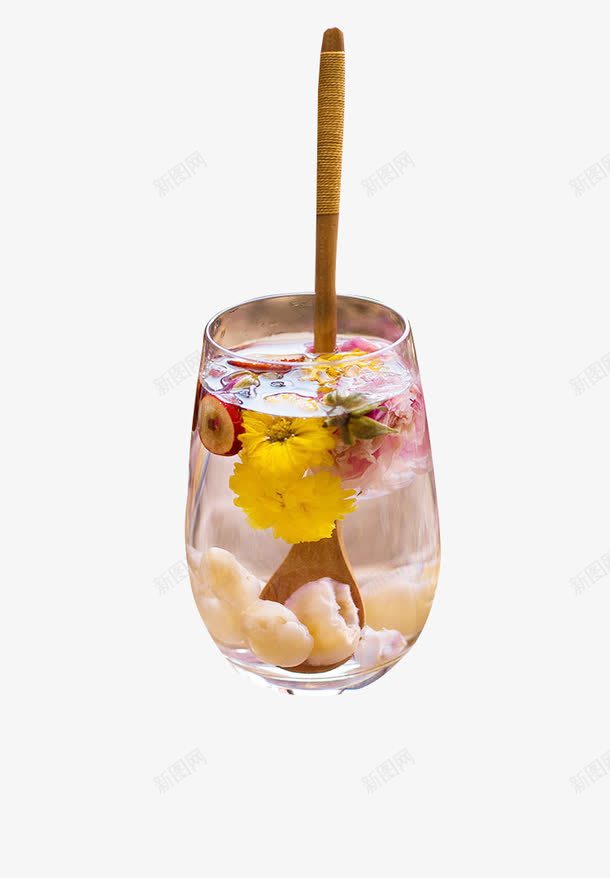 玻璃杯里的花茶png免抠素材_88icon https://88icon.com 桂圆红枣茶 玻璃杯 红枣片 鲜花