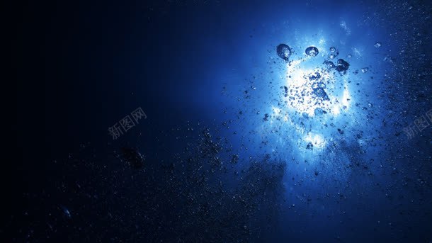 深蓝海底水珠海报背景jpg设计背景_88icon https://88icon.com 水珠 海底 海报 深蓝 背景