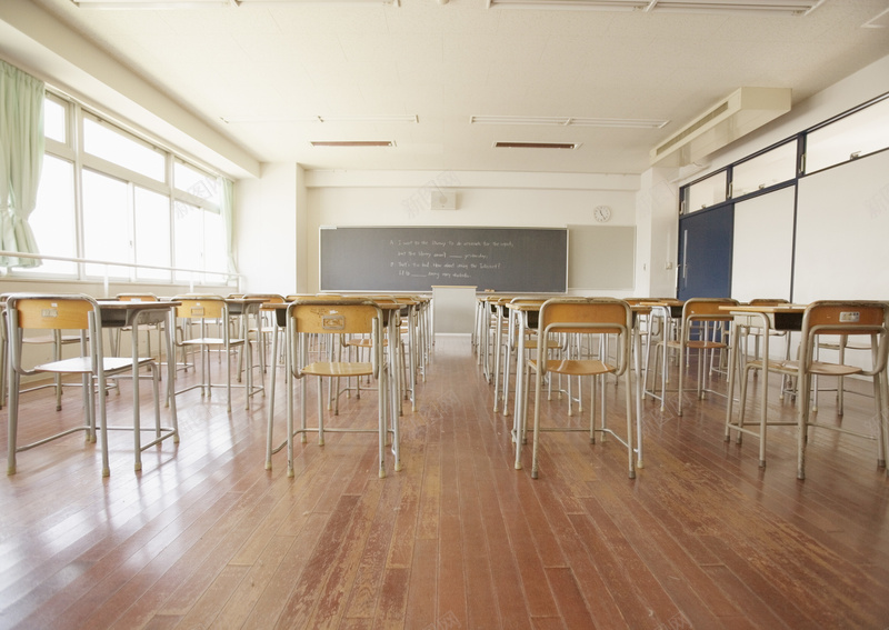 毕业季开学季教室课桌背景图jpg设计背景_88icon https://88icon.com 开学季 教室课桌 毕业季 背景图 高清