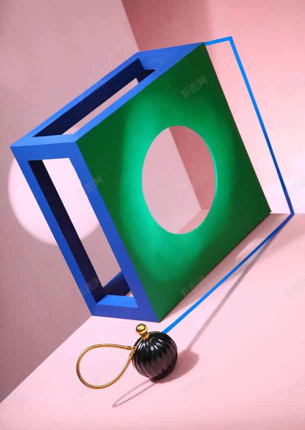 粉色房屋绿蓝色方块jpg设计背景_88icon https://88icon.com 房屋 方块 粉色 蓝色