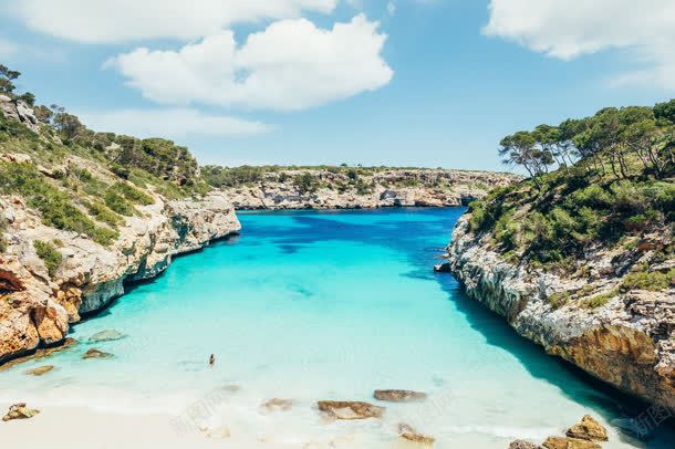 蓝天白云温泉山峰jpg设计背景_88icon https://88icon.com 山峰 温泉 白云 蓝天