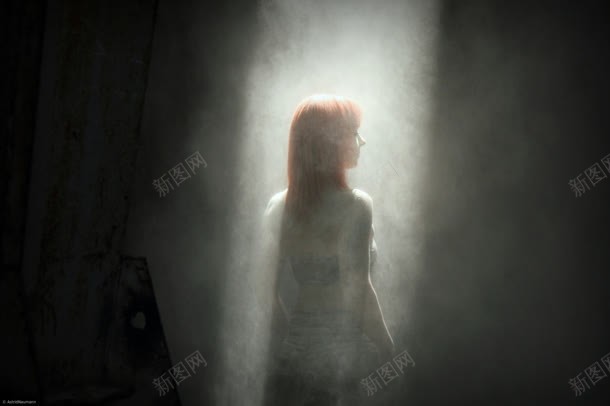 阳光下女孩背影海报背景jpg设计背景_88icon https://88icon.com 女孩 海报 背影 背景 阳光