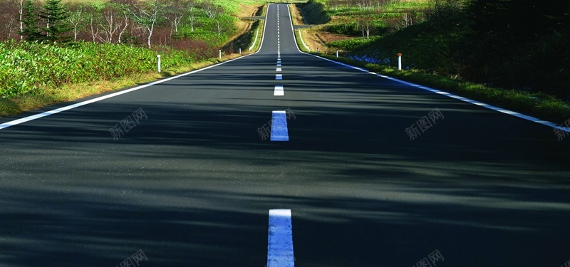 城市马路跑道jpg设计背景_88icon https://88icon.com 户外跑道 摄影 景色 海报banner 道路 风景