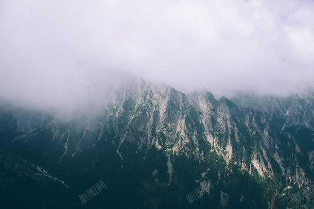 绿色山峰云雾风景jpg设计背景_88icon https://88icon.com 云雾 山峰 绿色 风景