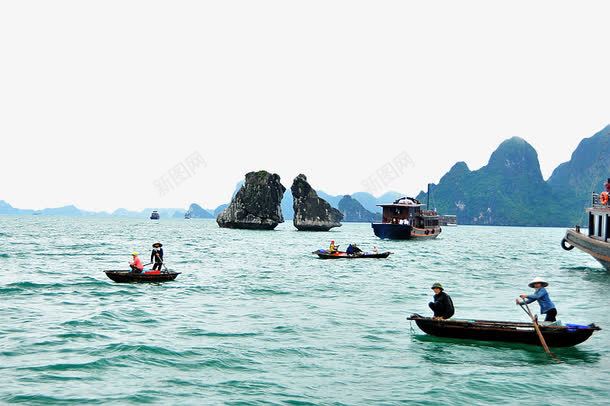 下龙湾斗鸡石png免抠素材_88icon https://88icon.com 下龙湾 世界风景 名胜古迹 图片素材 地方景点 实物图 小船 摄影图 斗鸡石 旅游摄影 自然景色高清图片 越南 风景名胜 高清图片
