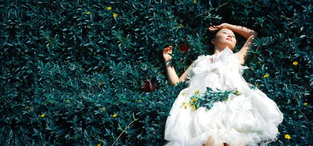 清新美女背景jpg设计背景_88icon https://88icon.com 美女 躺地