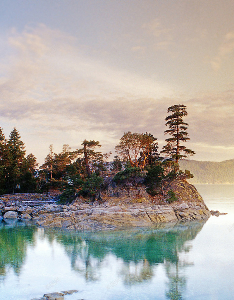 蓝色大海H5背景jpg设计背景_88icon https://88icon.com 天空 云彩 湖泊 石头 树林 H5 h5 摄影 风景