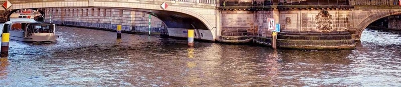 浪漫欧洲深度游海报背景模板psd设计背景_88icon https://88icon.com 夏日旅行 大气 宣传 旅行社 欧洲游 毕业旅行 活动 浪漫 海报 简约 背景模板