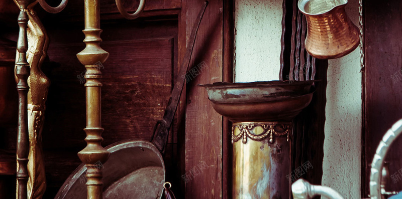 复古大屏手机H5背景jpg设计背景_88icon https://88icon.com 复古 烛台 柜子 棕色 牌子 H5 h5 摄影 风景