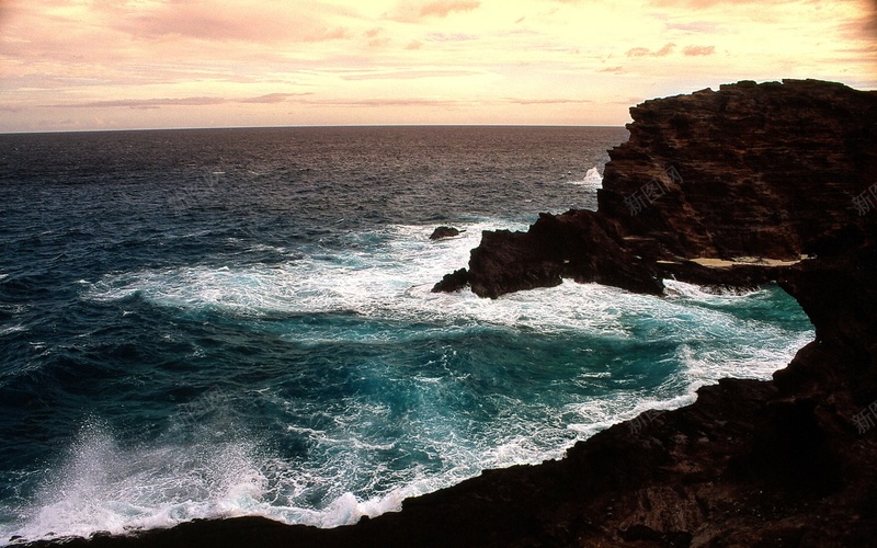 海边浪花山体高清素材jpg设计背景_88icon https://88icon.com 海边 浪花 山体 高清素材