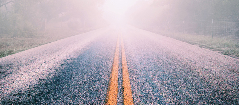 阳光公路jpg设计背景_88icon https://88icon.com 阳光公路 柏油路 直线 远方 阳光 海报banner 浪漫 梦幻