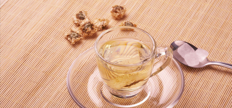 菊花茶jpg设计背景_88icon https://88icon.com 黄色 玻璃 花茶 冰糖 竹帘 海报banner 摄影 风景