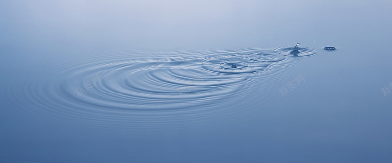 蓝色水珠水滴波纹背景jpg设计背景_88icon https://88icon.com 蓝色 水珠 水滴 海报banner 质感 纹理