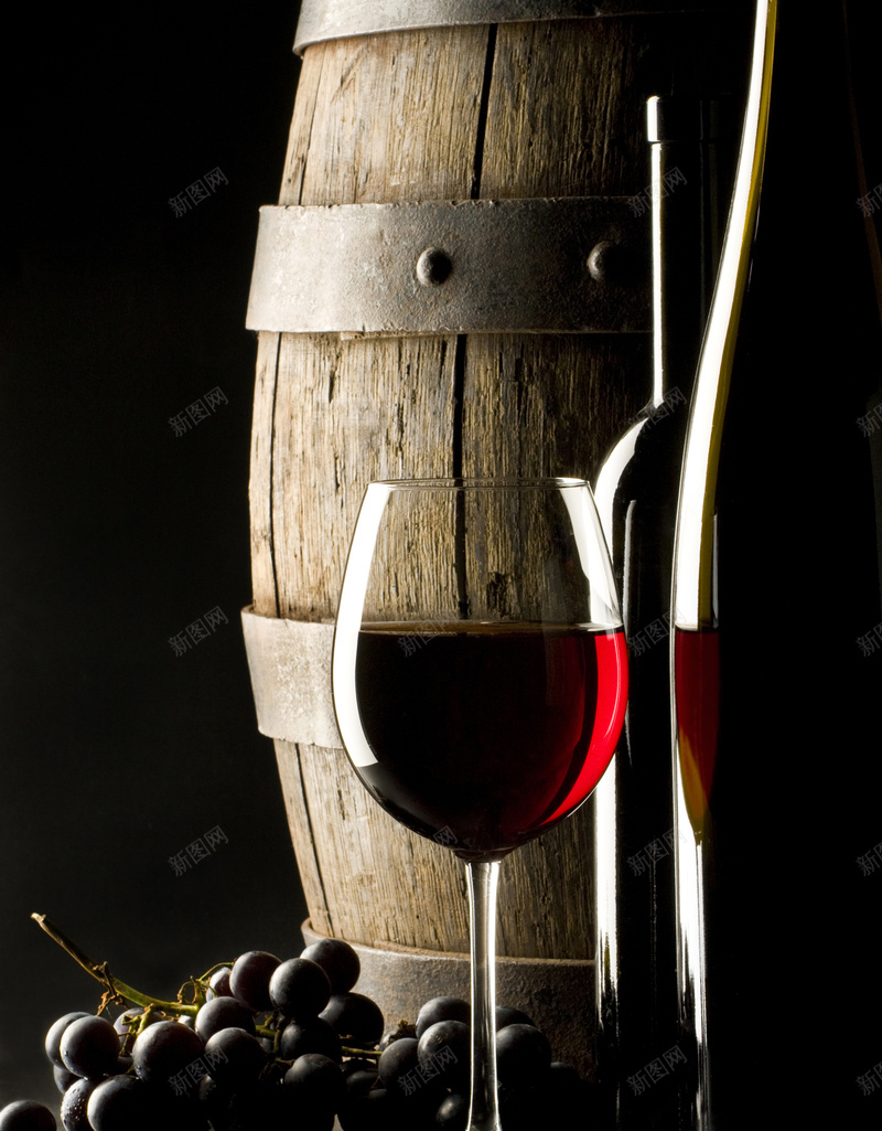 葡萄酒海报背景jpg设计背景_88icon https://88icon.com 葡萄酒 红酒 木桶 红酒杯 葡萄酒瓶 高清图片 jpg格式 300dpi 大气