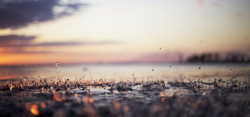 水面上溅起的水花jpg设计背景_88icon https://88icon.com 小清新 水花 水面 溅起 背景 海报banner 文艺 简约