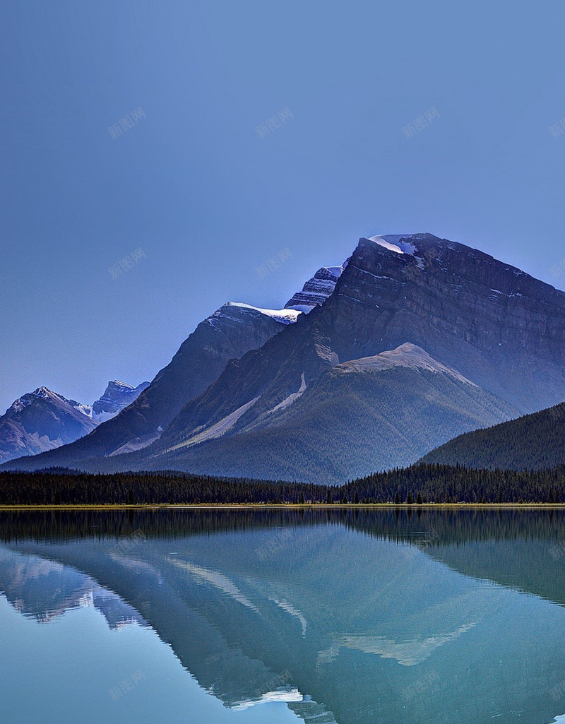 湖泊山峰背景jpg设计背景_88icon https://88icon.com 湖泊 山峰 背景 倒影背景 风景背景 摄影 风景