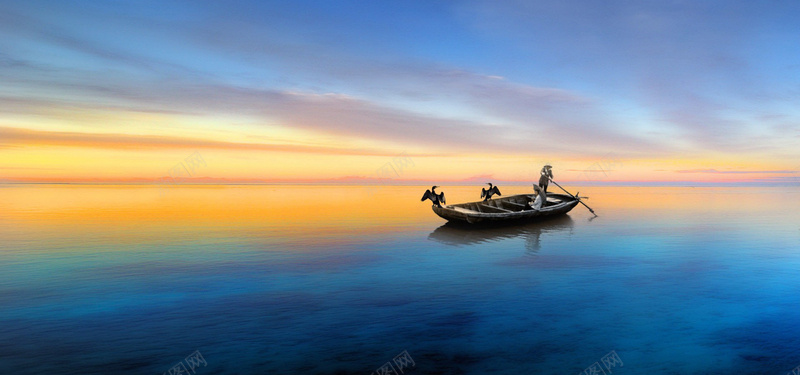 大海中的船jpg设计背景_88icon https://88icon.com 船 大海 天空 自然风光 海报banner 摄影 风景