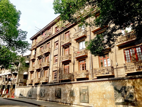 城市街道建筑jpg_88icon https://88icon.com 城市 建筑 房屋 树 特色 街道