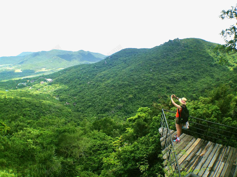 旅游风光观景台png免抠素材_88icon https://88icon.com 名胜古迹 图片 在路上 地方景点 实物图 山景 拍照 摄像师 摄影图 旅游拍照高清图片 旅游的人 旅游风光 旅行者 景色 照相 眺望远山 瞭望 群山 背包客 蓝天 观景台 遥望 青山