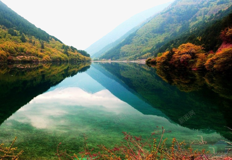 神奇的九寨沟png免抠素材_88icon https://88icon.com 九寨沟 倒影 名胜古迹 地方景点 实物图 摄影图 湖水 美景 自然景观 高清图片