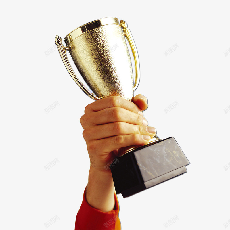 手拿奖杯psd免抠素材_88icon https://88icon.com 奖杯 手 荣誉 金色