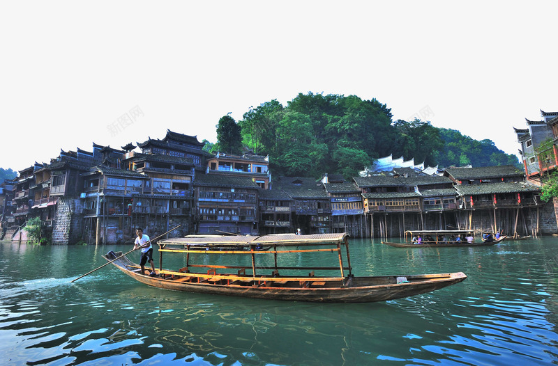 凤凰古城船只png免抠素材_88icon https://88icon.com 倒影 凤凰古城 古城 古建筑 地方景点 城市建筑 城楼 实物图 小桥 建筑 摄影图 河流 自然景观 船只