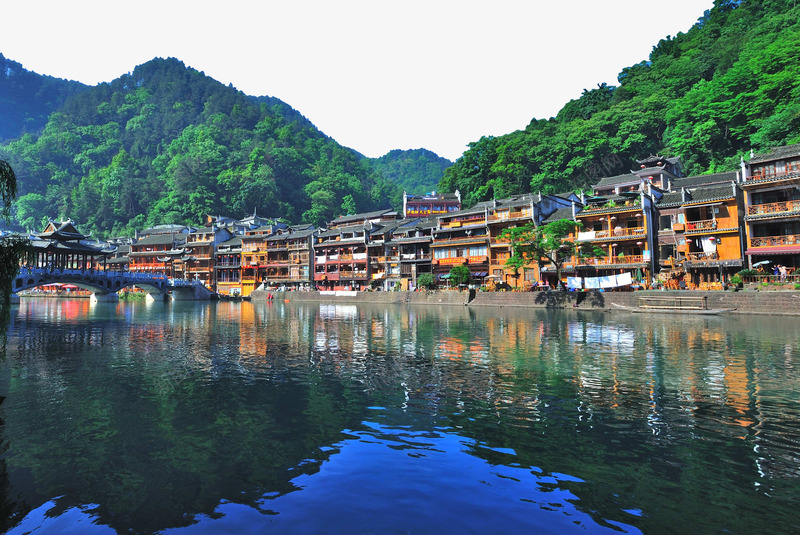 凤凰古城旅游png免抠素材_88icon https://88icon.com 倒影 凤凰古城 古城 古建筑 地方景点 城市建筑 城楼 实物图 小桥 建筑 摄影图 旅游 河流 湖南 自然景观