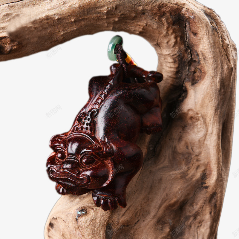工艺品汽车摆件貔貅手把件png免抠素材_88icon https://88icon.com 产品实物 工艺品汽车摆件 弥诚小叶紫檀貔貅手把件 紫檀手把件 红木木雕摆件