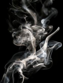 香烟烟雾梦幻烟雾背景高清图片