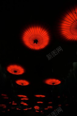 中国风古风红色油纸伞背景