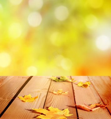 秋天落叶木质桌子海报背景背景