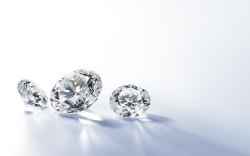 白色钻石白色背景钻石珠宝广告海报高清图片