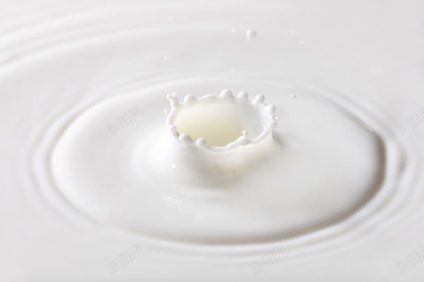 溅起来的牛奶水花jpg设计背景_88icon https://88icon.com 水花 牛奶 起来
