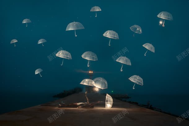 放飞透明雨伞的美女jpg设计背景_88icon https://88icon.com 放飞 美女 透明 雨伞
