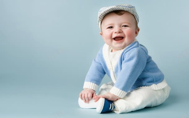 开心婴儿写真蓝色背景