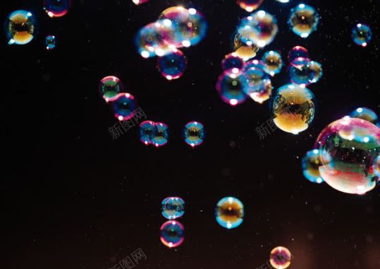 彩色漂浮起来的泡泡背景
