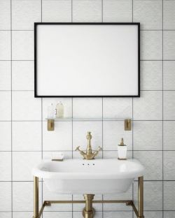 家居装饰画洗手盆上的相框高清图片