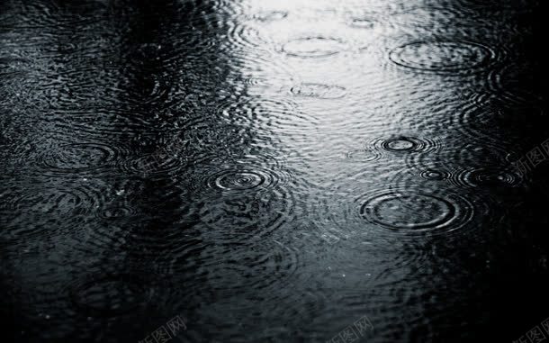 下雨水滴雨水黑色街道jpg设计背景_88icon https://88icon.com 下雨 水滴 街道 雨水 黑色 黑色底图