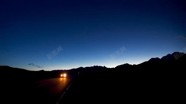 天空夜晚地平线大山背景