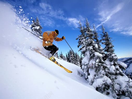 山坡上滑雪的男人海报背景背景