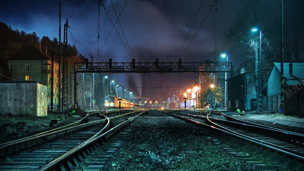 夜色下的小火车站jpg设计背景_88icon https://88icon.com 夜色 火车站