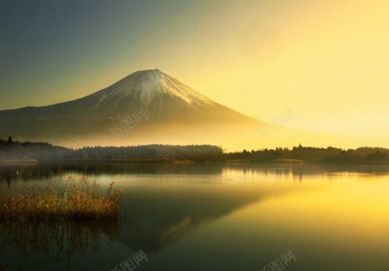 日本富士山黄色天空光效场景背景
