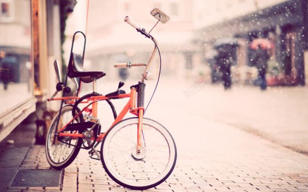 下雪街道红色自行车背景