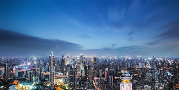 蓝天下宁静夜晚的城市jpg设计背景_88icon https://88icon.com 城市 夜晚 宁静 蓝天